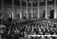 Колонный зал Дома Союзов. Участники III Антифашистского митинга советской молодёжи. 21 мая 1944 г. Фото М. А. Трахмана. Главархив Москвы.